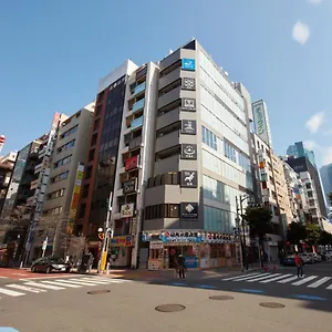Hotel cápsula Rembrandt & Shimbashi - Caters To Men
